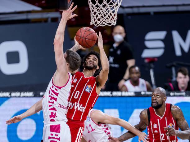 季就曾以2 季就曾以2